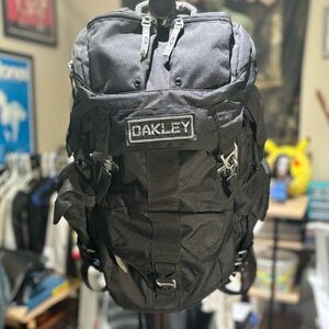 Oakley Mechanism Tactical Backpack